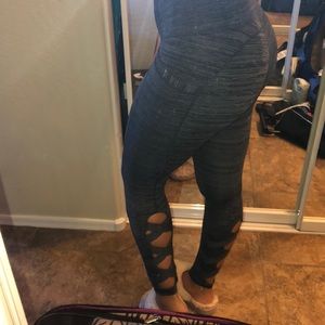 Athleta Strappy Back Cropped Yoga Pants